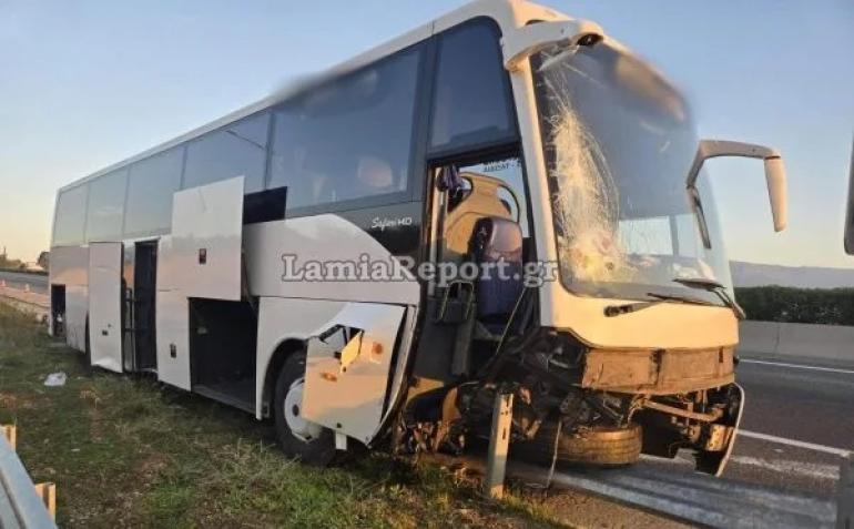 Λεωφορείο που πήγαινε από τη Θεσσαλονίκη στην Αθήνα εξετράπη στην Εθνική Οδό – 6 τραυματίες