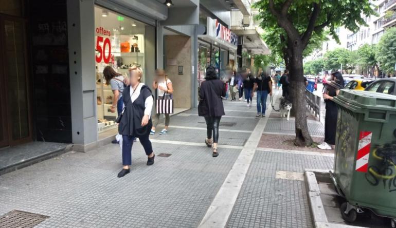 Εορταστικό ωράριο σήμερα στην αγορά – Ανοικτά τα καταστήματα