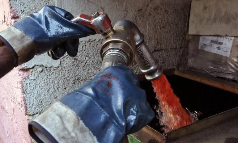 Πετρέλαιο: Νέο άλμα τιμών, «ράλι» και για το χρυσό – Όλο και μεγαλύτεροι φόβοι για ανάφλεξη στην Μέση Ανατολή