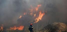 Πολύ υψηλός κίνδυνος πυρκαγιάς και αύριο σε 10 Περιφέρειες της χώρας