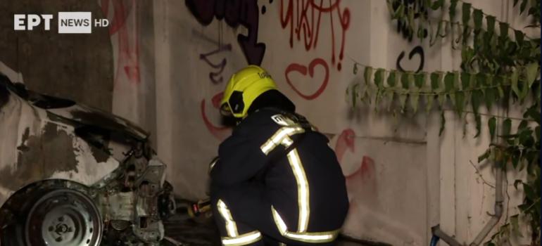 Θεσσαλονίκη: Πυρκαγιά σε ΙΧ σε πυλωτή πολυκατοικίας στην Καλαμαριά