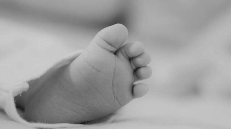 Νεκρό βρέφος 5 μηνών στην Αθήνα - Τι λέει η μητέρα του