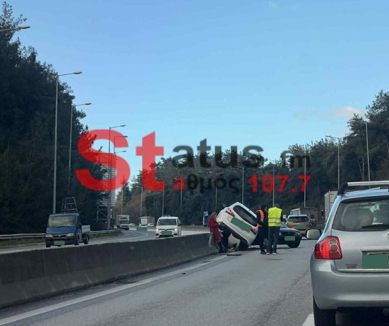 ΤΩΡΑ: Τροχαίο στη Θεσσαλονίκη (ΦΩΤΟΓΡΑΦΙΑ)