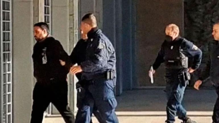 Θεσσαλονίκη: Έρευνα στο σπίτι του 37χρονου ιδιοκτήτη των σκύλων που κατασπάραξαν την 50χρονη