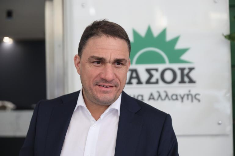 Κ. Τσουκαλάς: Δεν υπεραποδίδει η οικονομία, αλλά η ακρίβεια και οδηγεί σε υπερκερδοφορία των καρτέλ και κρατική κερδοσκοπία