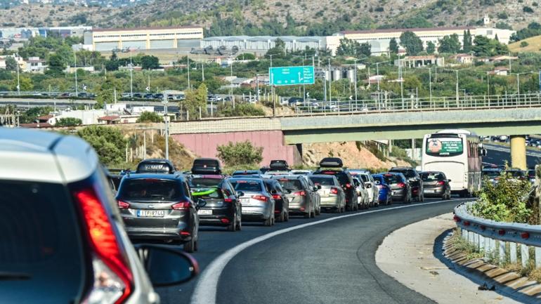 Μηνυτήρια αναφορά στον εισαγγελέα για τις πολύωρες καθυστερήσεις στην εθνική κατέθεσε δικηγόρος της Θεσσαλονίκης