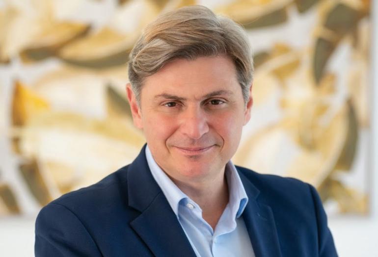 ΗΧΗΤΙΚΟ Status FM 107.7 Νίκος Φαραντούρης: «Έχω βαρεθεί να ασχολούμαι με το θέμα Κασσελάκη»