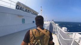 «Εκτόξευση» ναύλων και ανασφάλεια στη διεθνή ναυτιλία εξαιτίας των επιθέσεων των Χούθι στην Ερυθρά Θάλασσα
