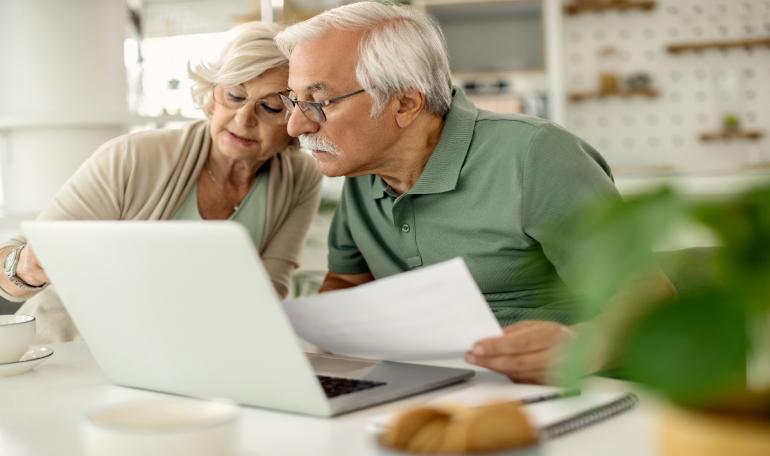 Στο τραπέζι αύξηση έως 446 ευρώ στους συνταξιούχους, τι εξετάζεται για τη ΔΕΘ