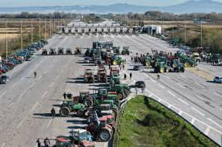 Κλειστή η ΠΑΘΕ και στα δύο ρεύματα στα Μάλγαρα για δύο ώρες