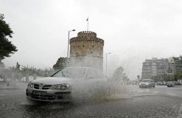 Θεσσαλονίκη: “Φρένο” στις πλημμύρες της Εθνικής Αμύνης με κήπους βροχής και φυτεμένα συστήματα – Τι έδειξε έρευνα