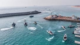 Στενά Ορμούζ: Στον «πάγο» οι διελεύσεις – Κατάσχεση «Touska» και απάτες με crypto σε εταιρείες εντείνουν την κρίση