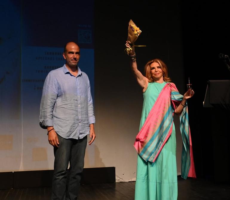 Σάρωσε η Ντενίση τα Θεατρικά Βραβεία Θεσσαλονίκης