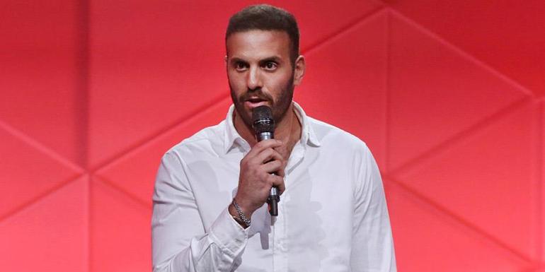 Ο ευρωβουλευτής Νίκος Παππάς γρονθοκόπησε δημοσιογράφο στο Στρασβούργο – Τέθηκε εκτός ευρωομάδας του ΣΥΡΙΖΑ