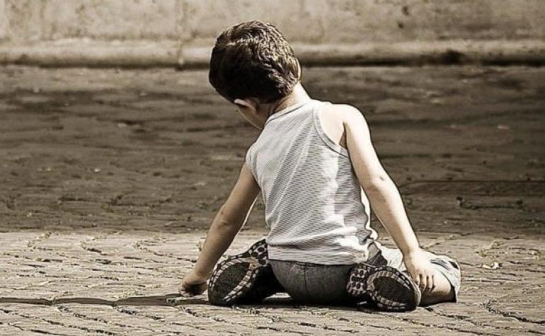 Κι άλλη υπόθεση παιδιών σε άθλιες συνθήκες: Συνελήφθησαν οι γονείς τριών παιδιών 7, 5 και 3 ετών