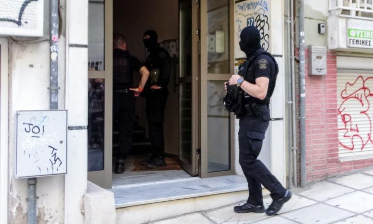 Δολοφονία Νέστορα: Τι κρύβει το κινητό που πέταξε από το μπαλκόνι ο 29χρονος