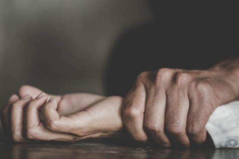 Θεσσαλονίκη: 33χρονη κατήγγειλε 31χρονο πως τη βίαζε και την απειλούσε με αποστολή πορνογραφικού υλικού σε σύντροφο και συνεργάτες