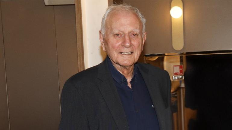 Έφυγε από τη ζωή ο δημοσιογράφος Κώστας Χαρδαβέλλας